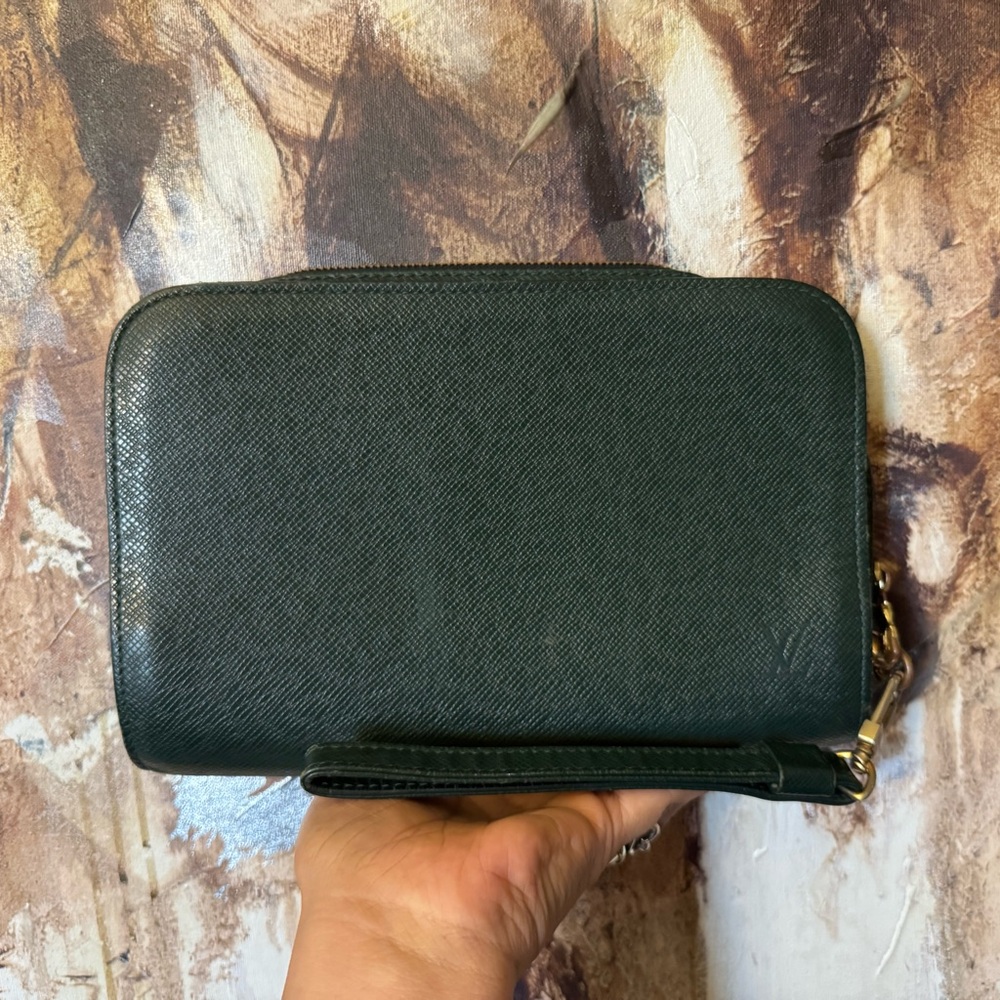 Louis Vuitton Taiga Baikal Leather Wristlet Bag - Picture 2 of 12